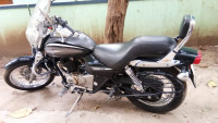 Black Bajaj Avenger Cruise 220