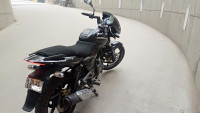 Black Bajaj Pulsar 150 Twin Disc