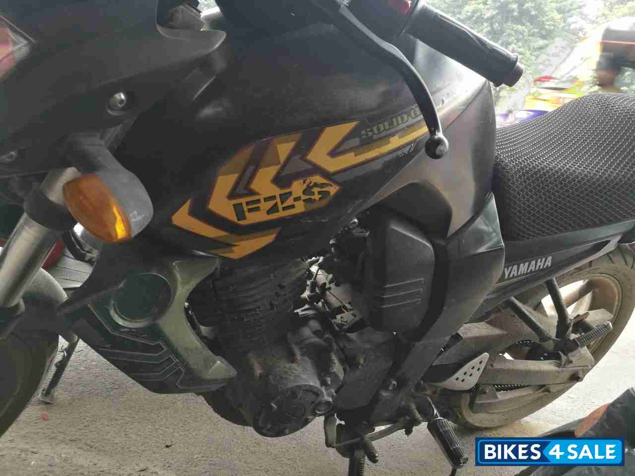 Battle Green Yamaha FZ-S