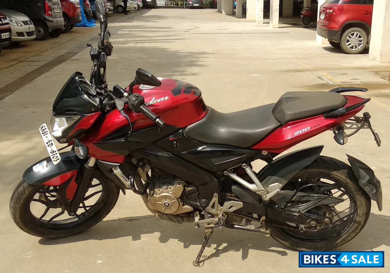 Bajaj Pulsar 200 NS