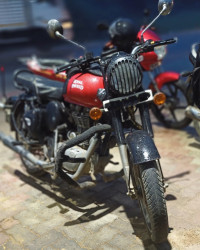 Royal Enfield Classic 350 Redditch Red 2017 Model
