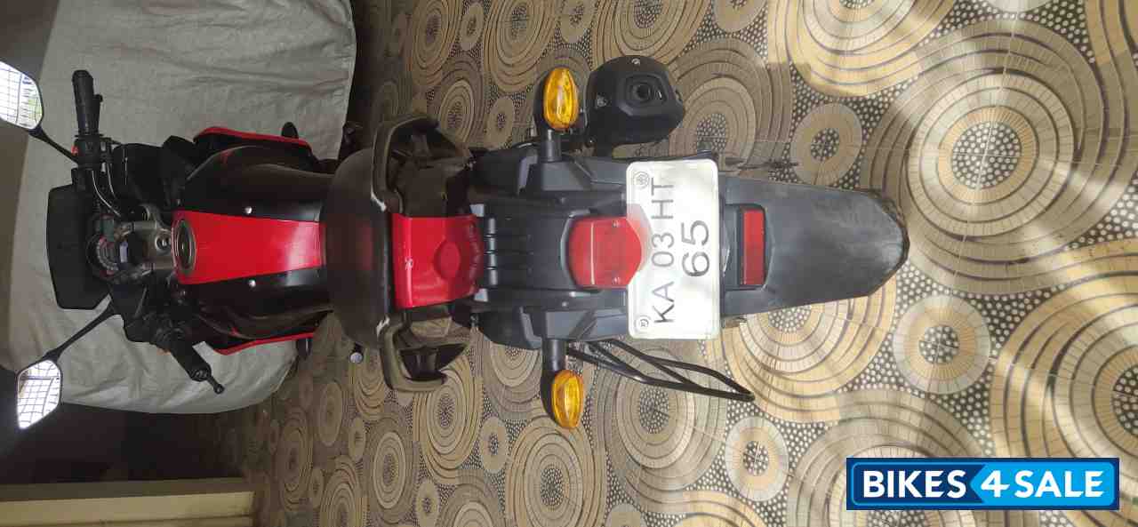 Red And Black Yamaha Fazer