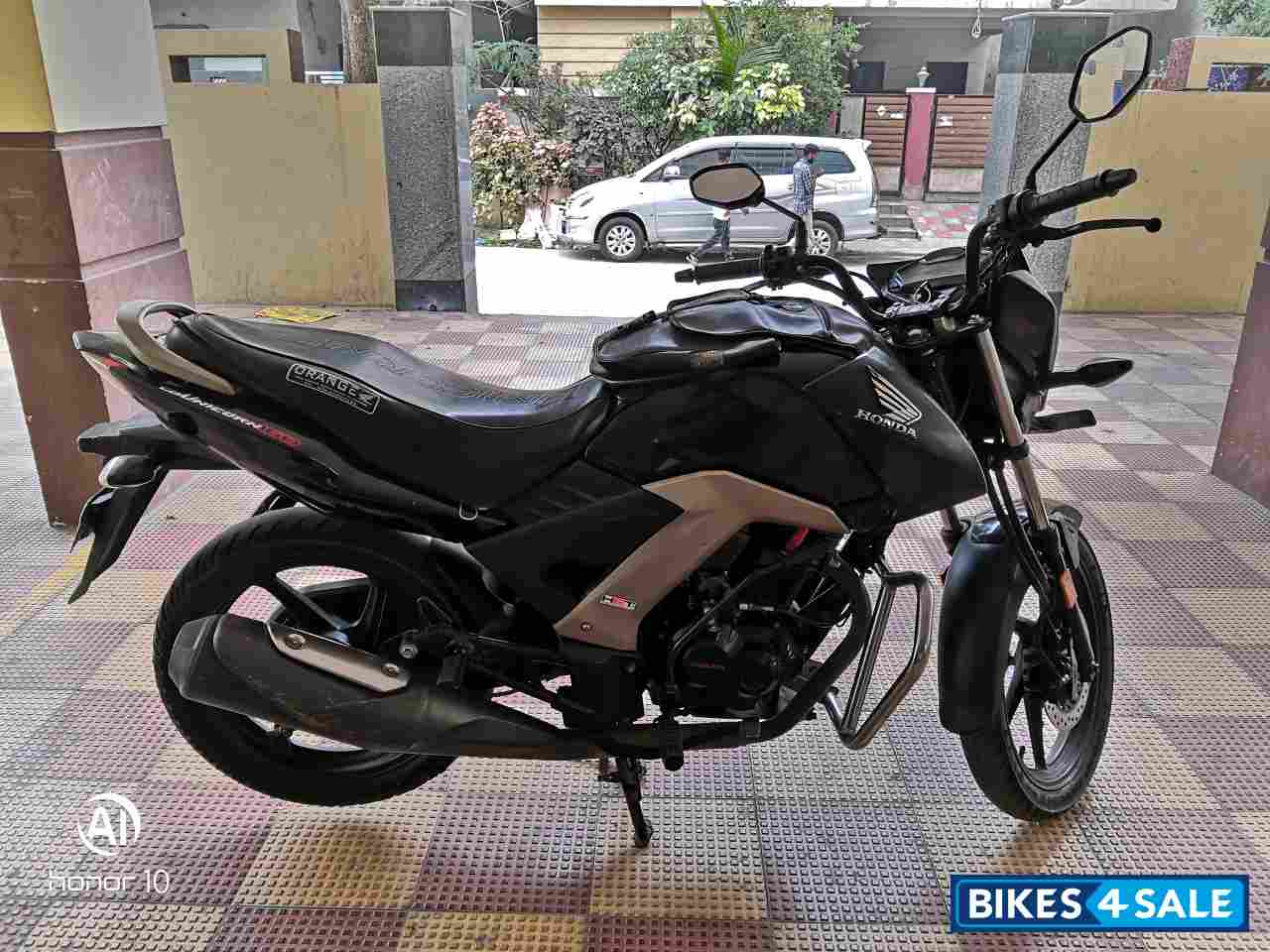 Black Honda CB Unicorn 160