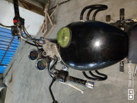 Black Royal Enfield Thunderbird 350