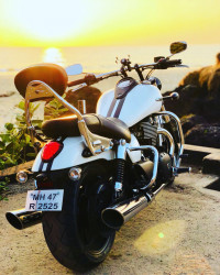 Triumph Thunderbird Storm