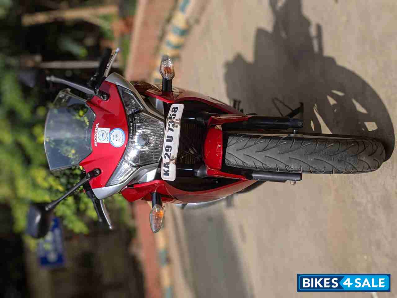 Red Honda CBR 250R ABS