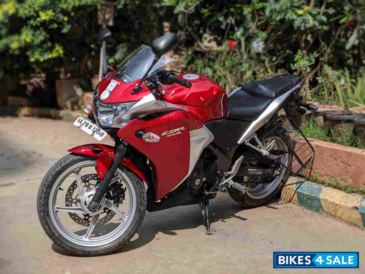 Red Honda CBR 250R ABS