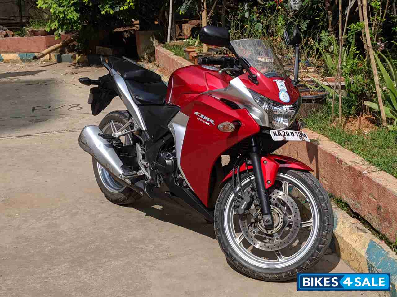 Red Honda CBR 250R ABS