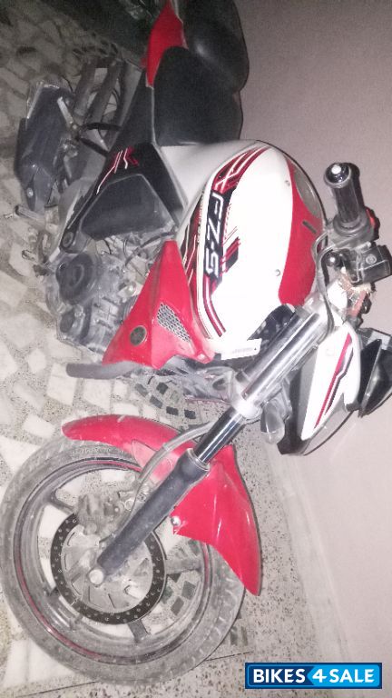 White And Red Yamaha FZ FI V2