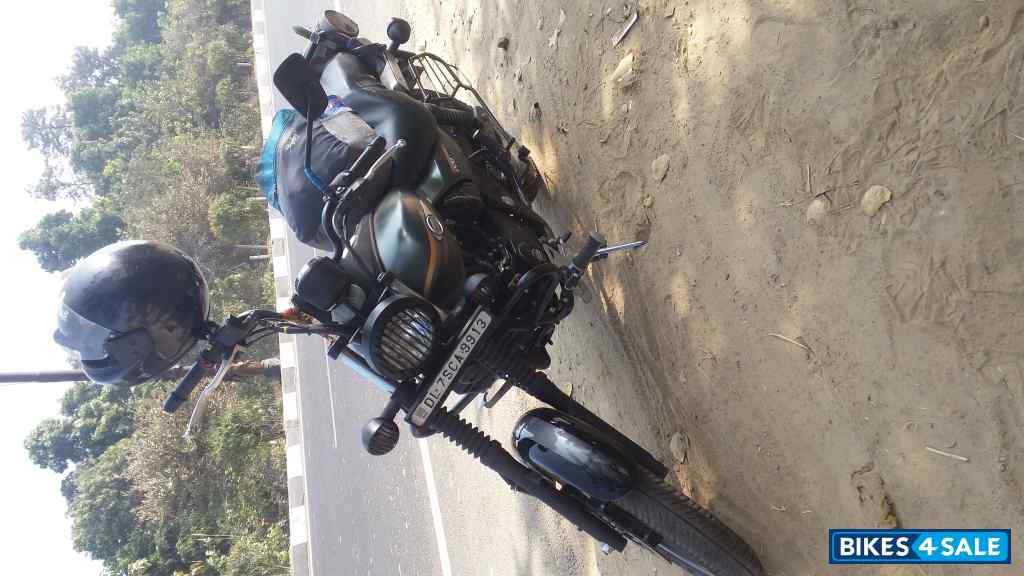 Military Green Bajaj Avenger Street 220