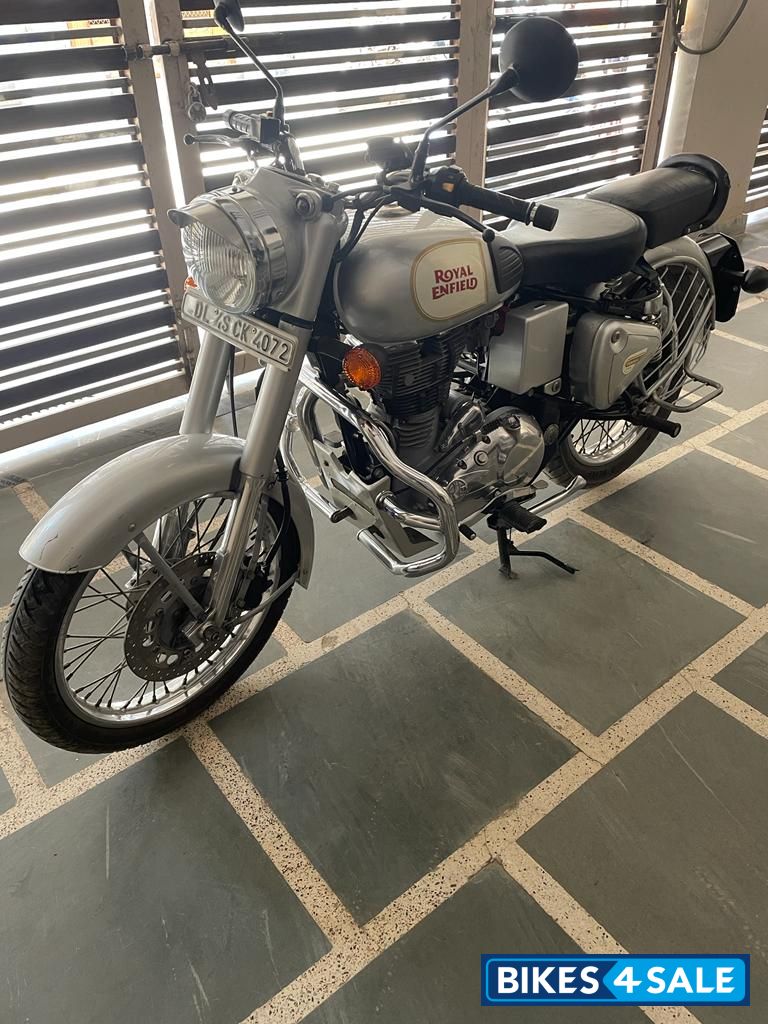 Silver Royal Enfield Classic 350