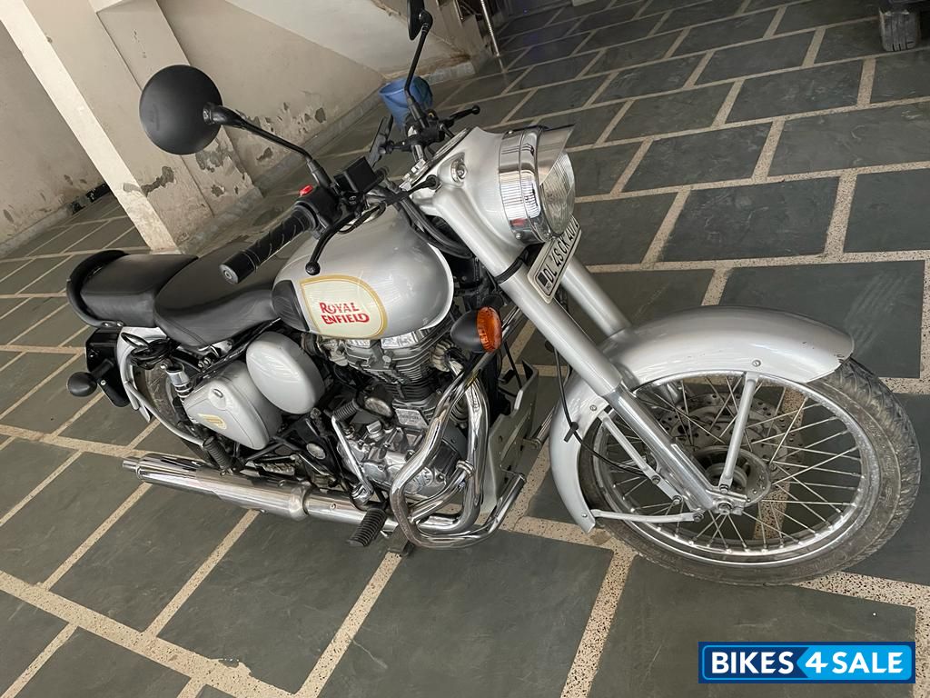 Silver Royal Enfield Classic 350