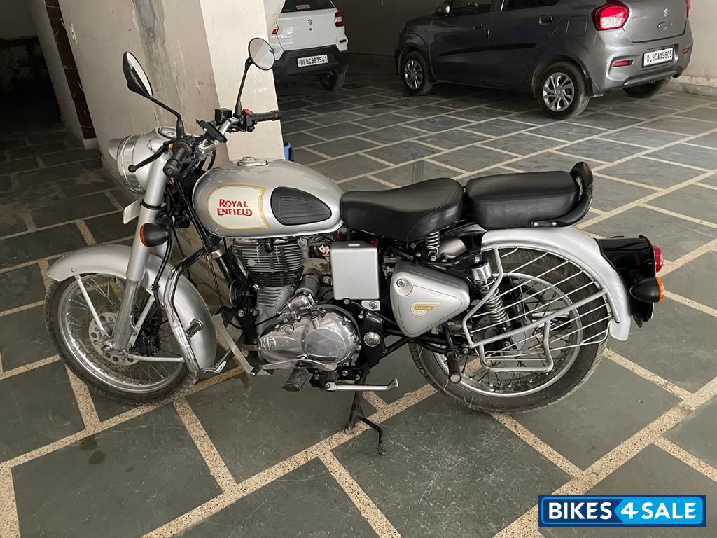 Silver Royal Enfield Classic 350