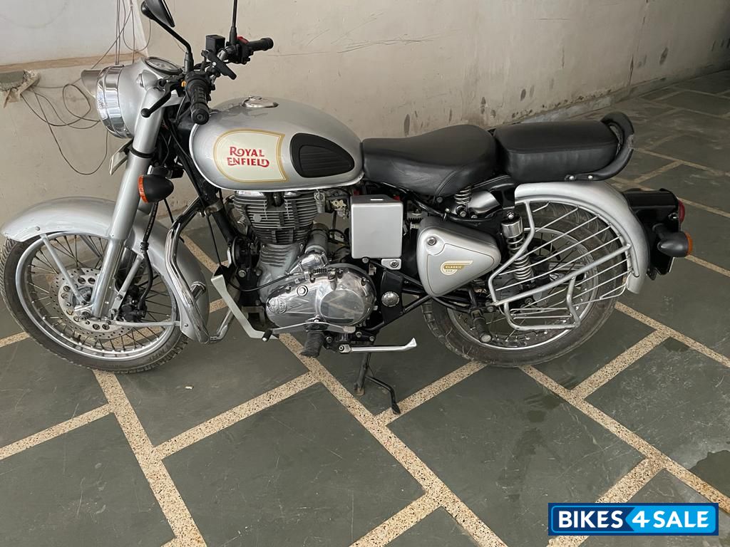 Silver Royal Enfield Classic 350