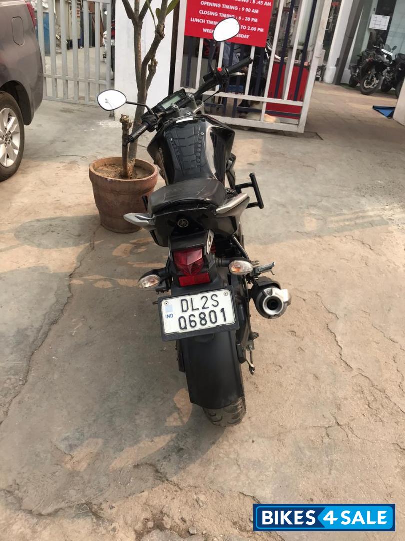 Black Yamaha FZ FI V2