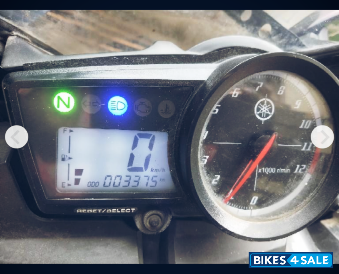 Blue Yamaha YZF R15 V2