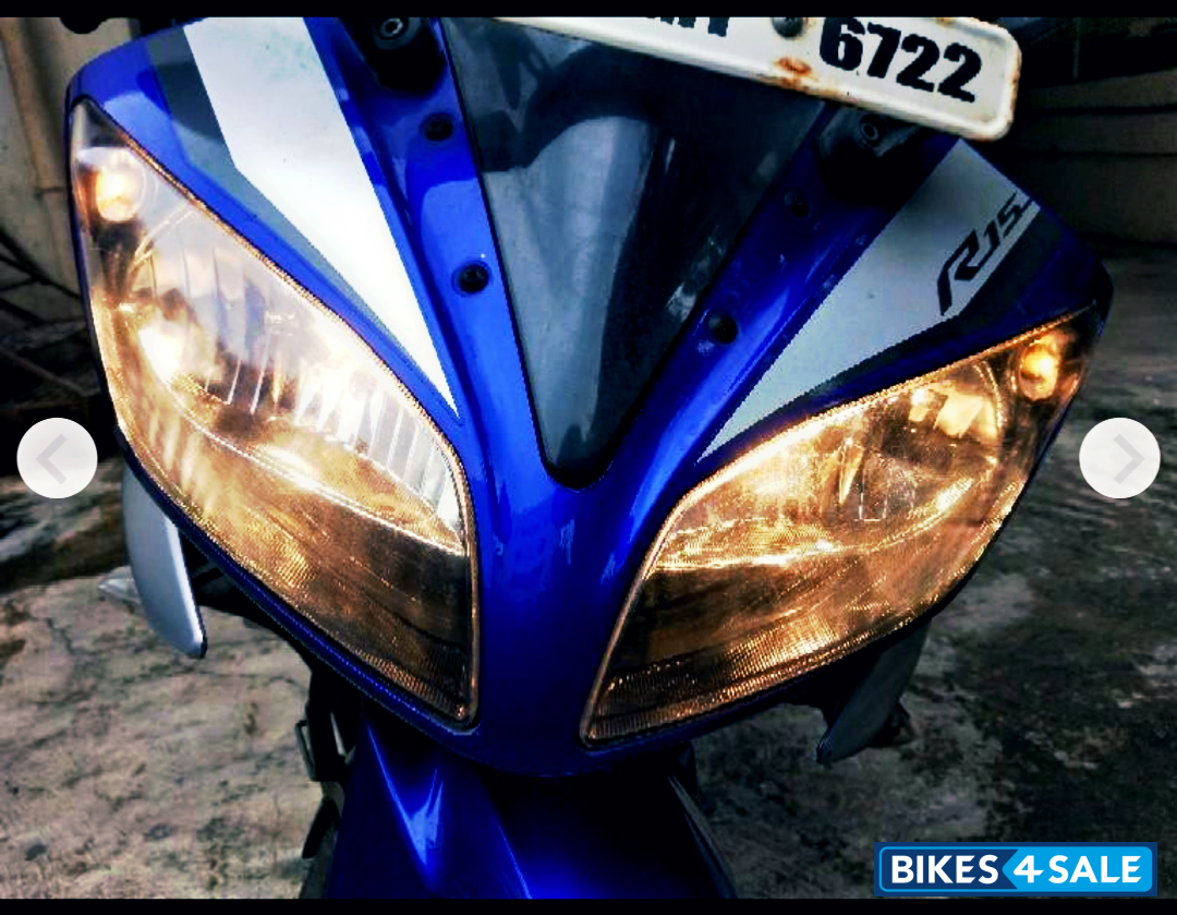 Blue Yamaha YZF R15 V2