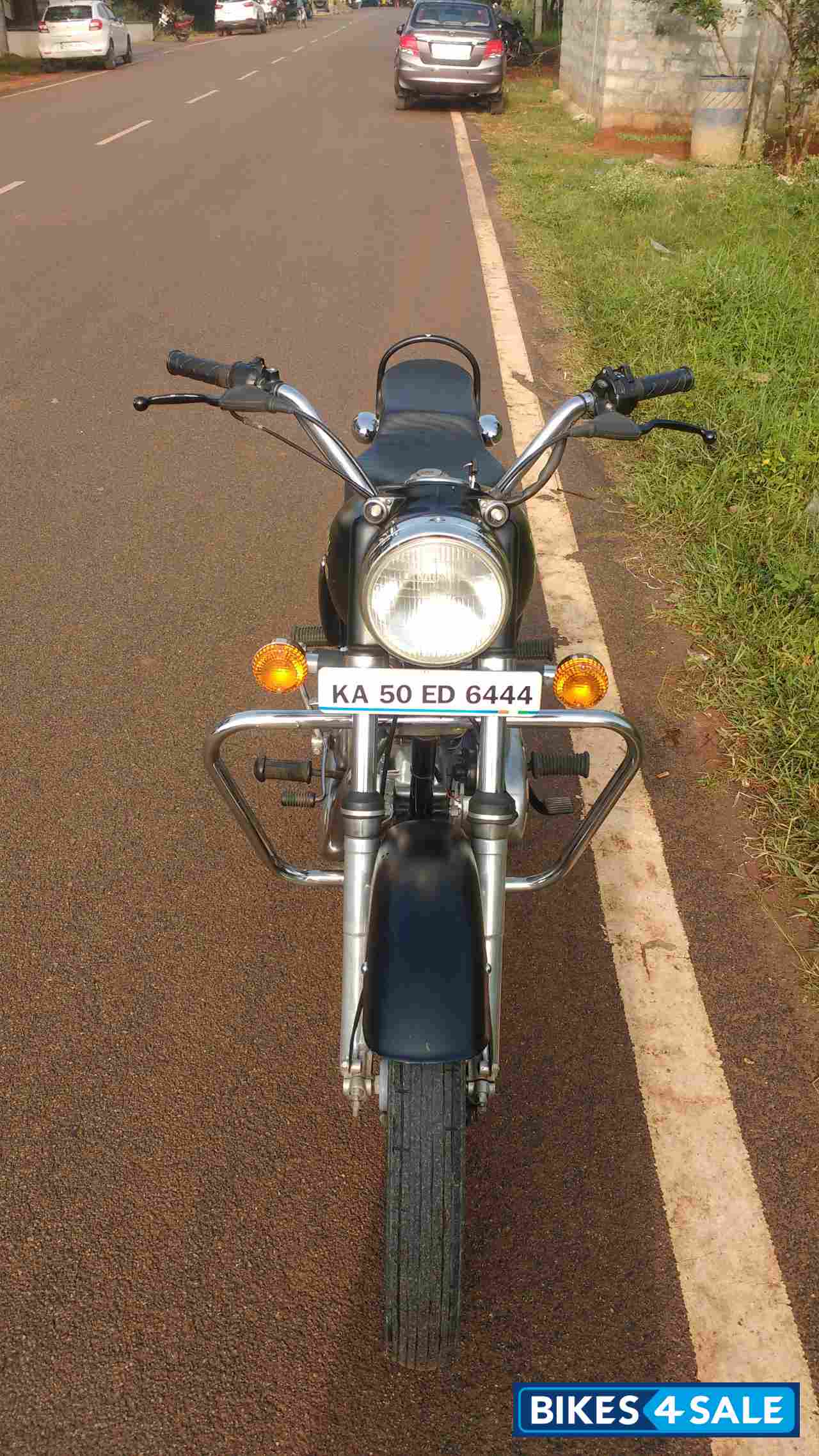 Black Royal Enfield Bullet Standard 350