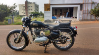 Black Royal Enfield Bullet Standard 350
