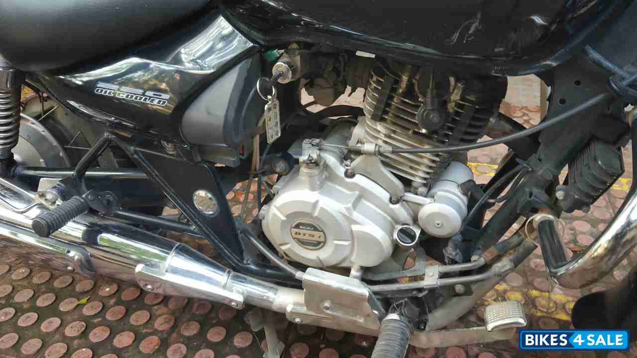 Bajaj Avenger 200 DTS-i