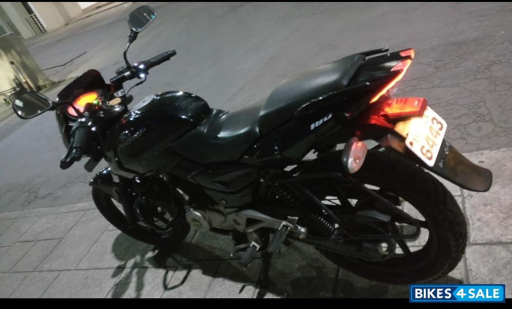 Black Bajaj Pulsar 180 DTSi