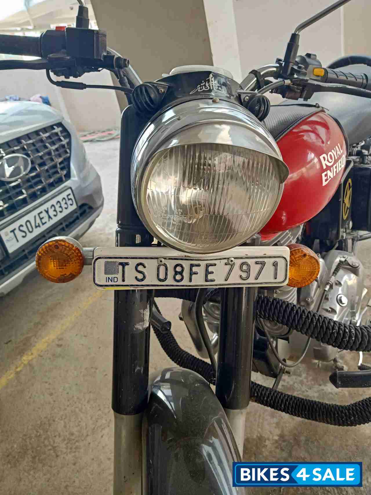 Royal Enfield Classic 350 Redditch Red