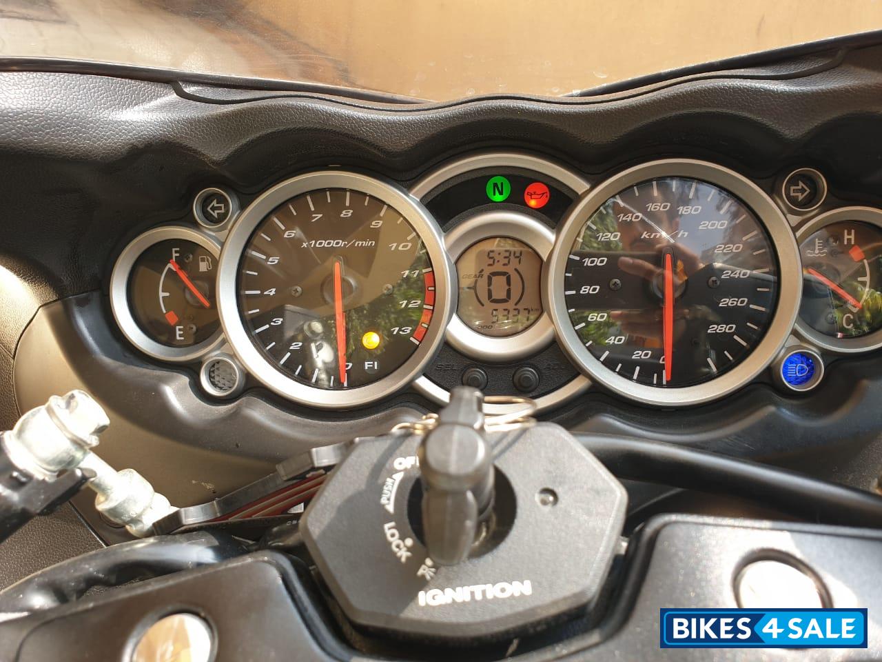 White Suzuki Hayabusa GSX1300R