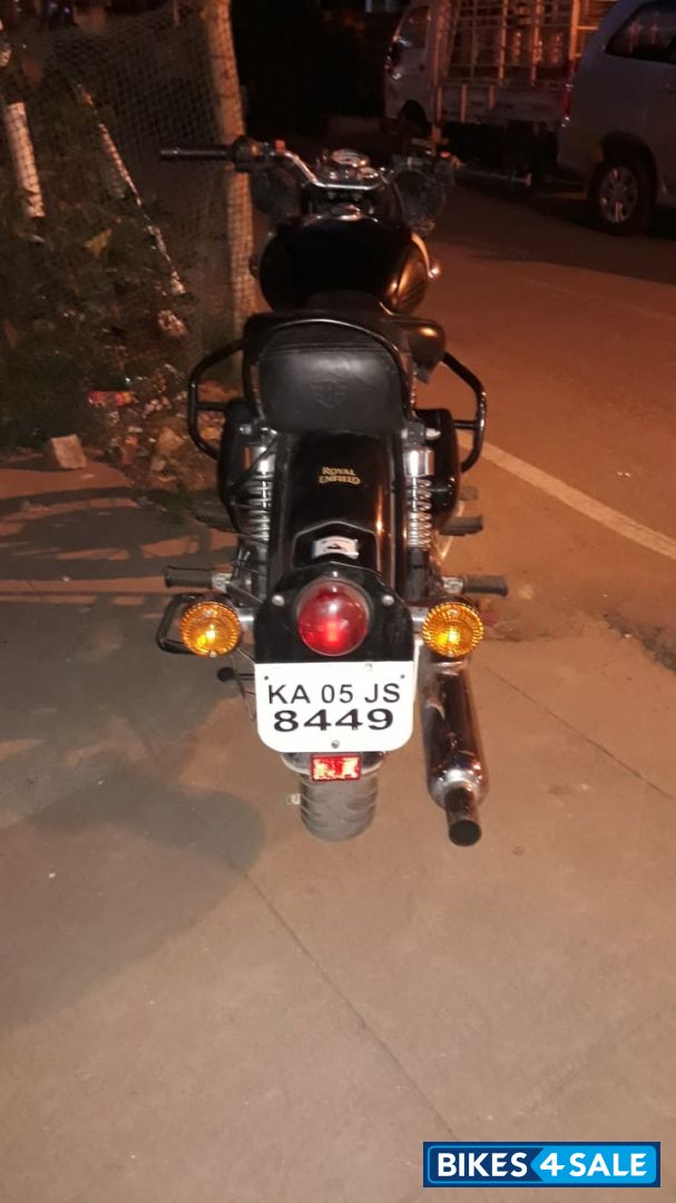 Black Royal Enfield Classic 350 Black Royal Enfield Classic 350