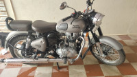 Grey Royal Enfield Classic Gunmetal Grey