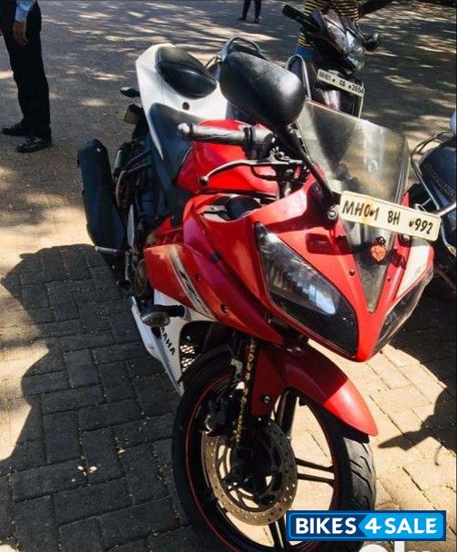 Red Yamaha YZF R15 V2