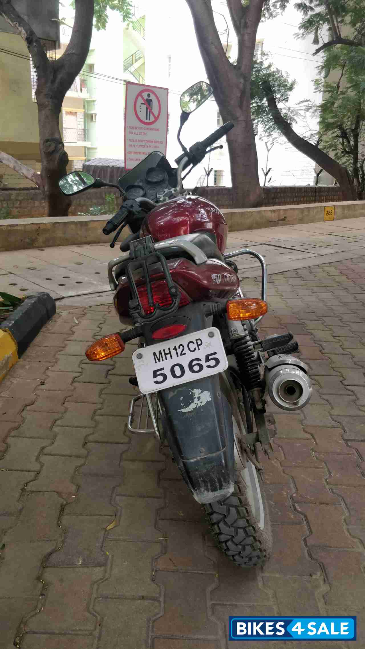 Red Bajaj Pulsar 150 DTSi