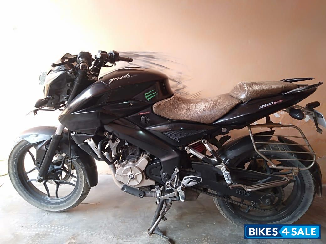 Bajaj Pulsar 200 NS