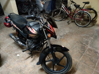 Black Bajaj Platina 100 ES