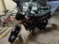 Black Bajaj Platina 100 ES