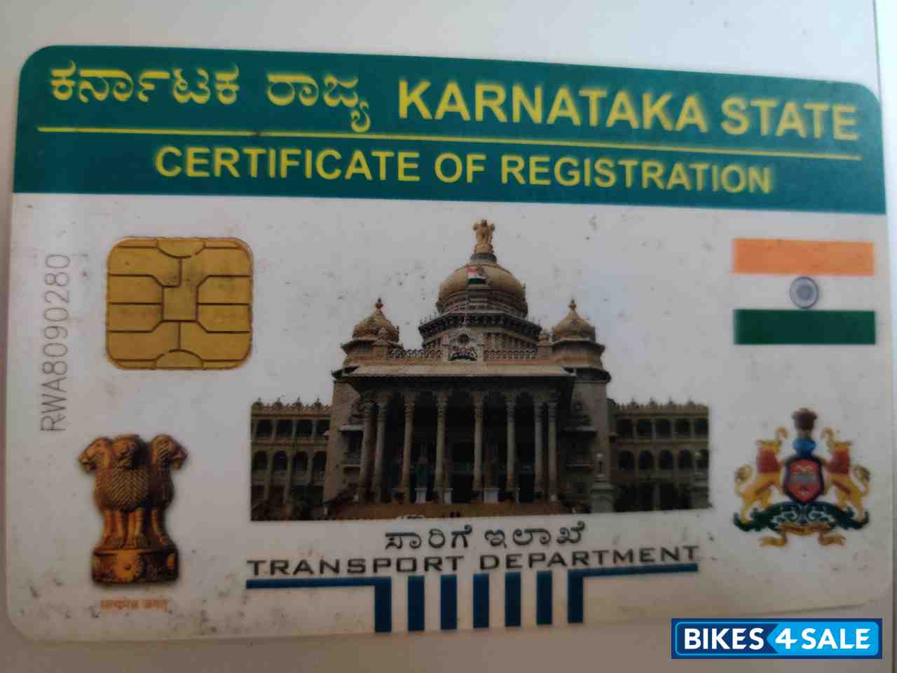 Black Bajaj Platina 100 ES