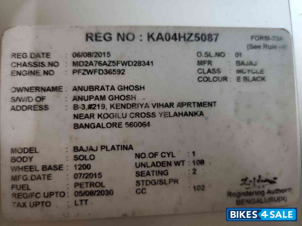 Black Bajaj Platina 100 ES