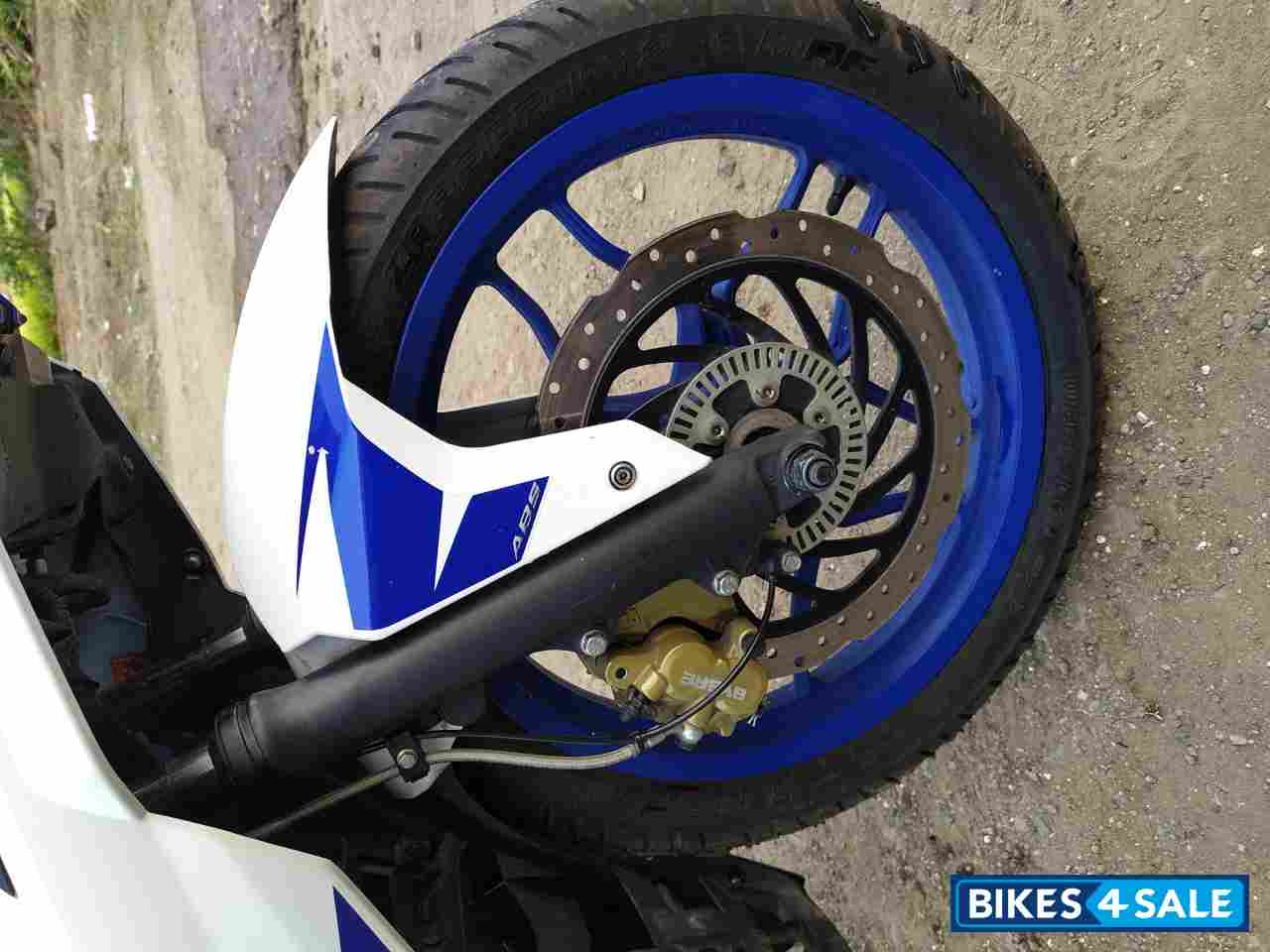 Racing Blue Bajaj Pulsar RS 200 ABS