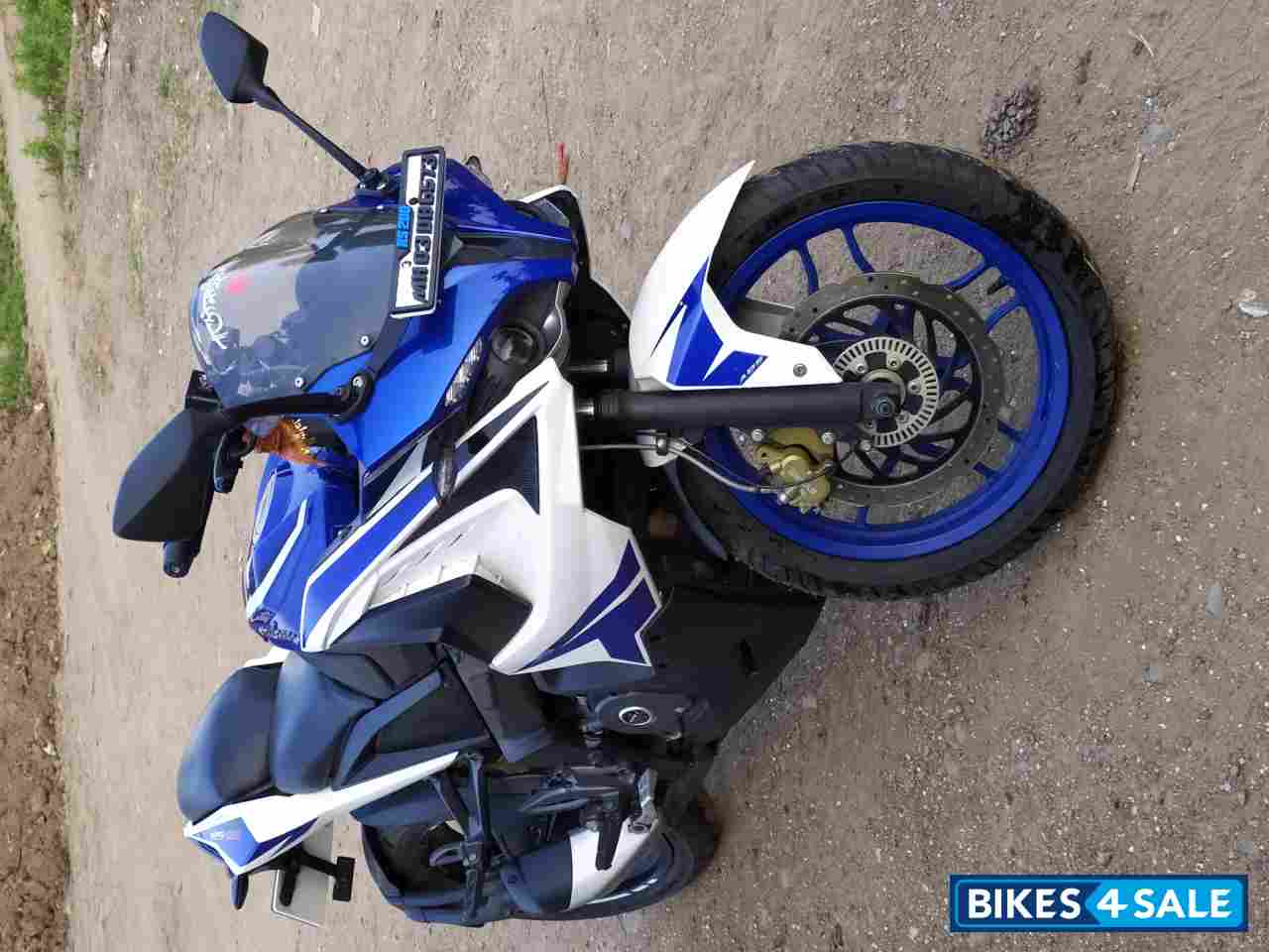 Racing Blue Bajaj Pulsar RS 200 ABS