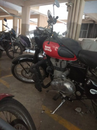 Royal Enfield Classic 350 Redditch Red