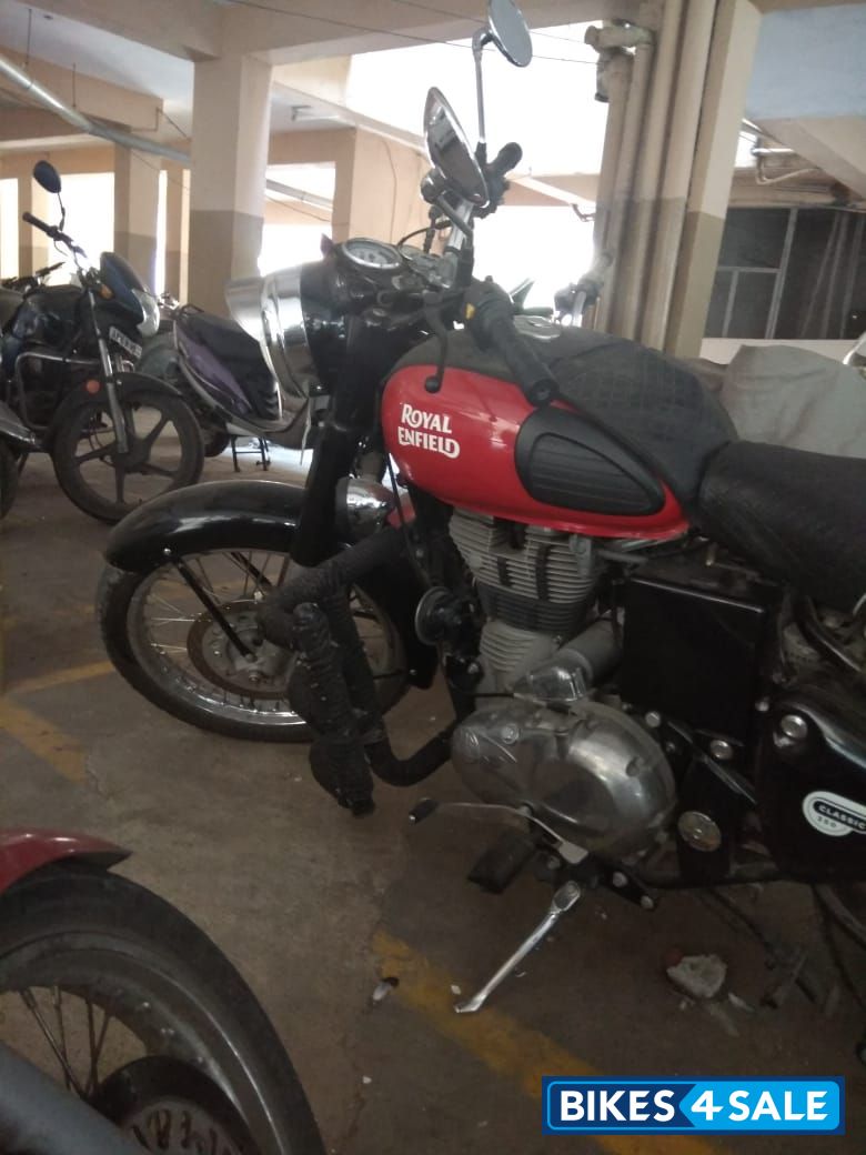 Royal Enfield Classic 350 Redditch Red