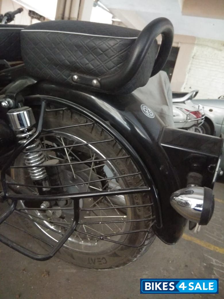 Royal Enfield Classic 350 Redditch Red