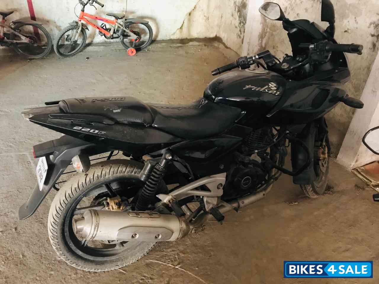 Bajaj Pulsar 220 DTSFi