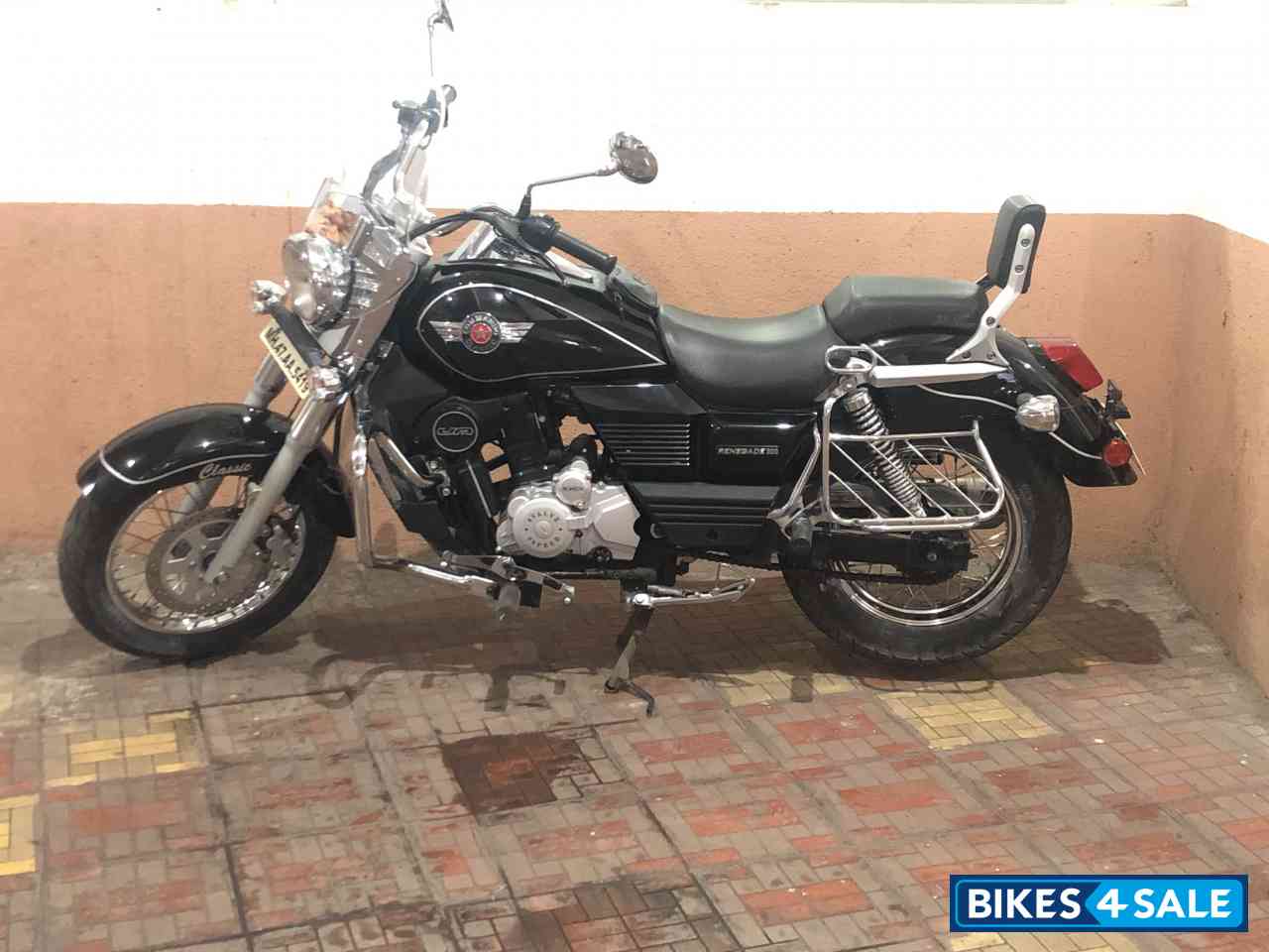 Black UM Renegade Commando Classic