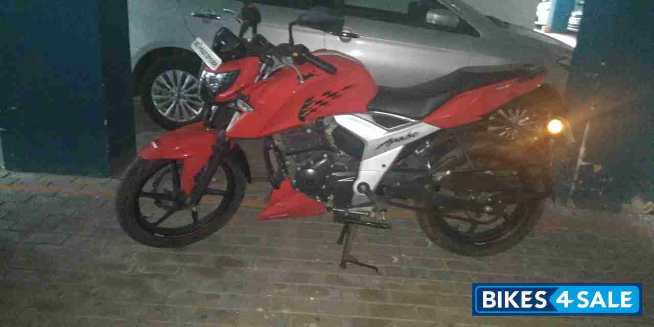 TVS Apache RTR 160 4V
