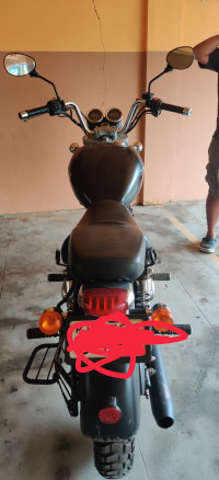 Matte Black Royal Enfield Thunderbird 500