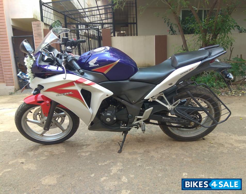 Tri Color Honda CBR 250R