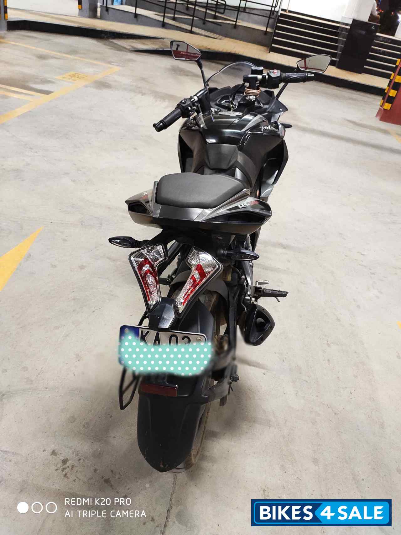 Black And Grey Bajaj Pulsar RS 200