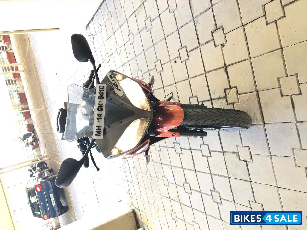 Grey Orange Special Edition Yamaha YZF R15 V2