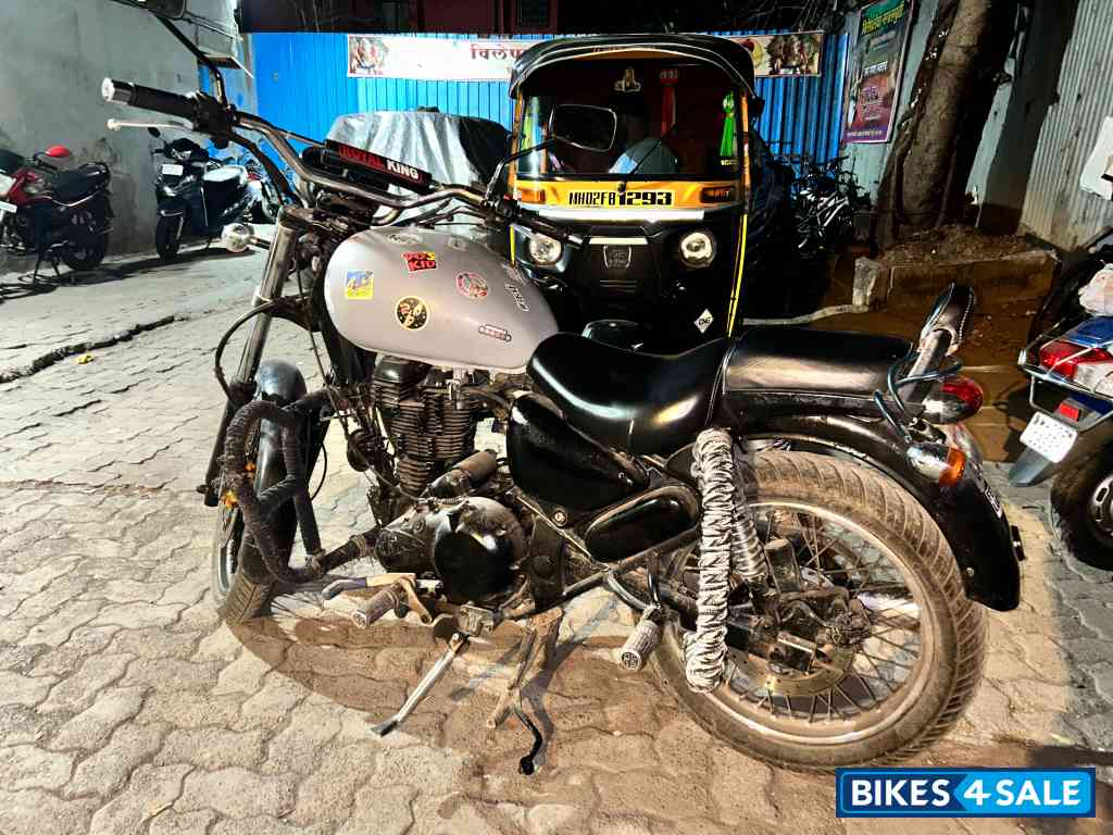 Customised Royal Enfield Thunderbird 350