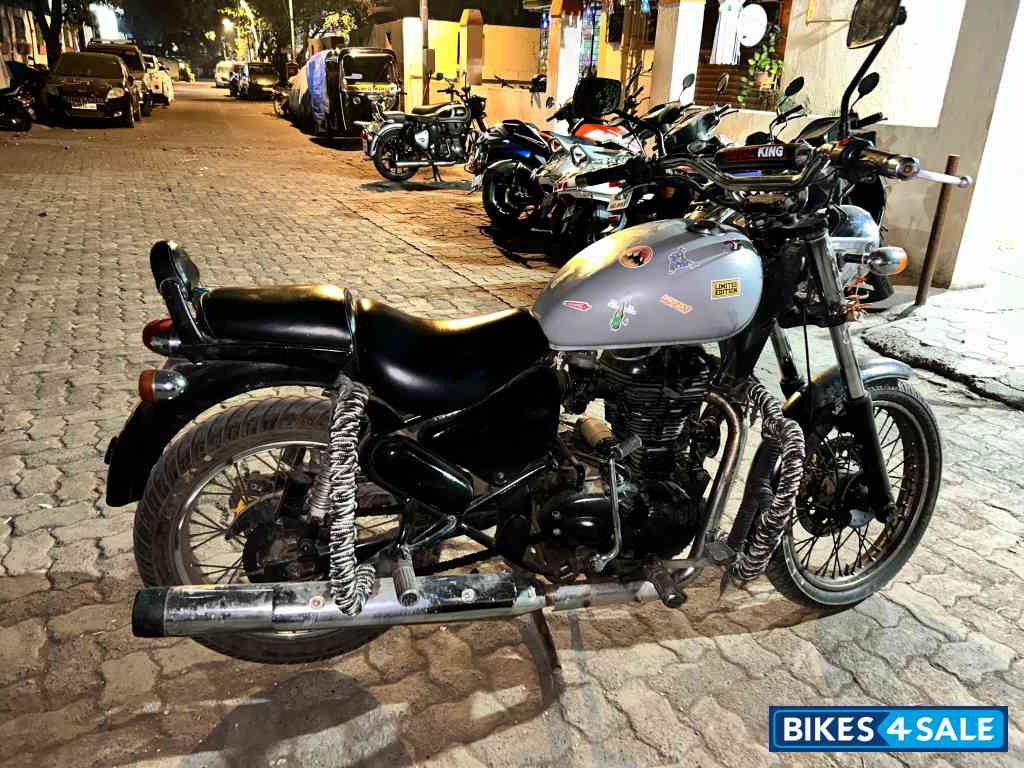Customised Royal Enfield Thunderbird 350